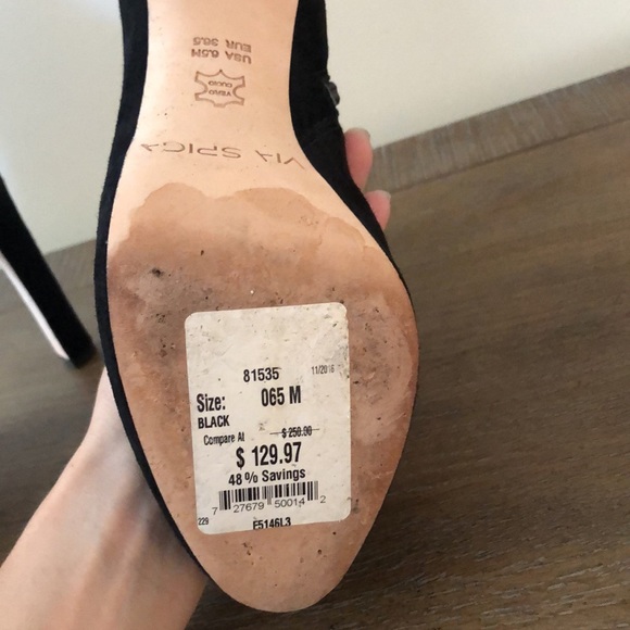 LIKE NEW {Via Spiga} Blinda Suede Black Booties. Size 6.5. - Picture 8 of 8